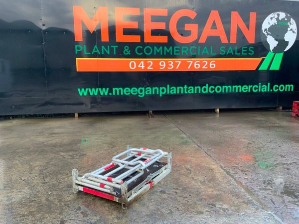 POP UP ALUMINIUM PODIUM PLATFORM........ 380702544