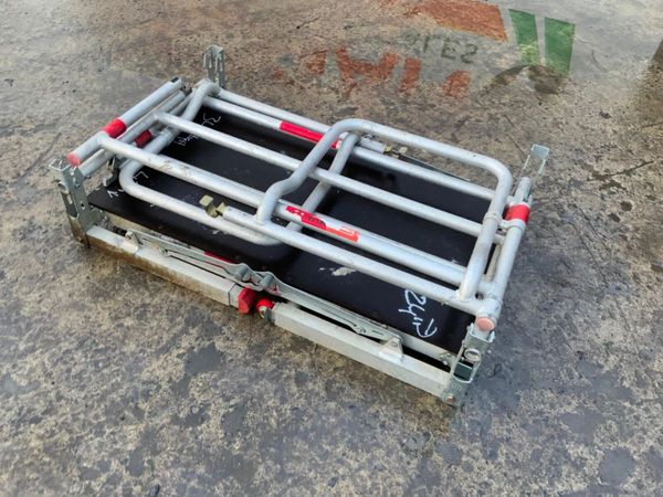 POP UP ALUMINIUM PODIUM PLATFORM........ 380702546