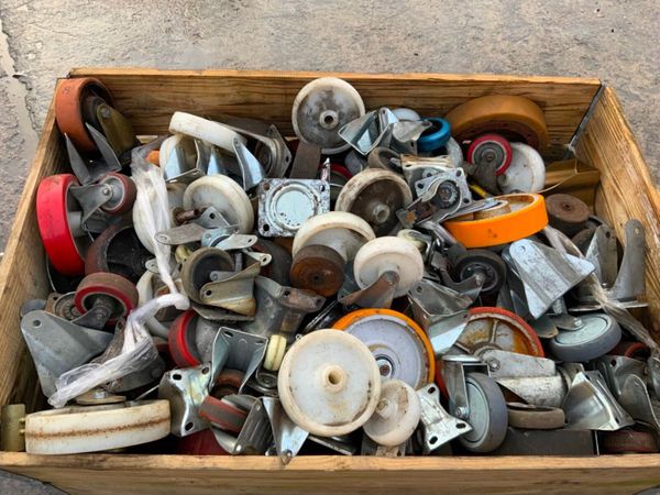 ASSORTED CASTORS WHEELS. 380702527