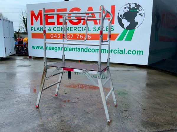 POP UP ALUMINIUM PODIUM PLATFORM........ 380702537