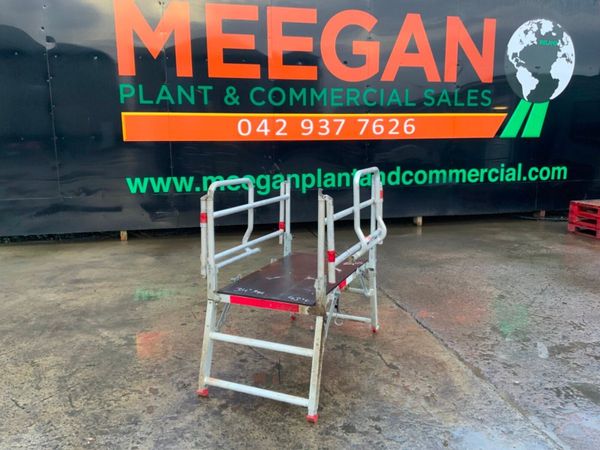 POP UP ALUMINIUM PODIUM PLATFORM........ 380702538
