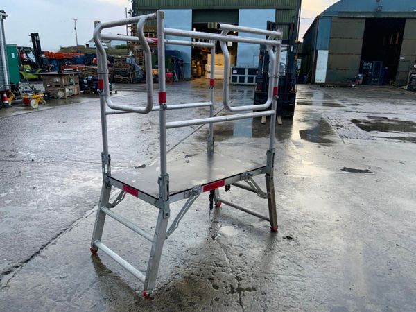 POP UP ALUMINIUM PODIUM PLATFORM........ 380702539