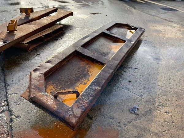 ARTICULATED SITE DUMPER TAILGATE.........195. 380727542