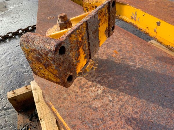 ARTICULATED SITE DUMPER TAILGATE.........195. 380727554