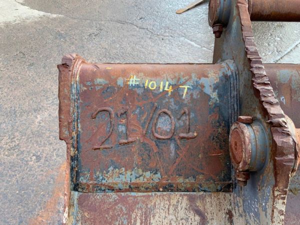 48" STRICKLAND BUCKET...65mm PINS......1014t. 380727566