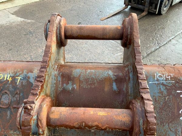 48" STRICKLAND BUCKET...65mm PINS......1014t. 380727567