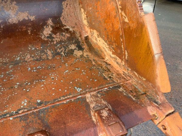 48" STRICKLAND BUCKET...65mm PINS......1014t. 380727572