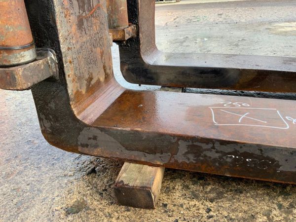 88" SLIDING CARRIAGE PRECISION FORKS........1474. 380732821