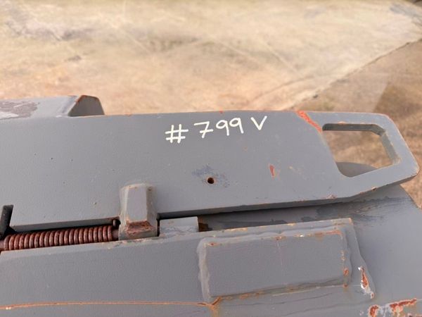 2018 CAM ROTATING CLAMP FORKLIFT....799V 380855792