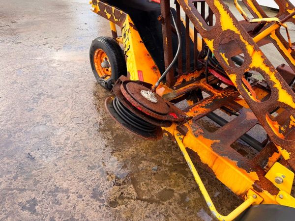 Gas bottle trolly thing 380855846