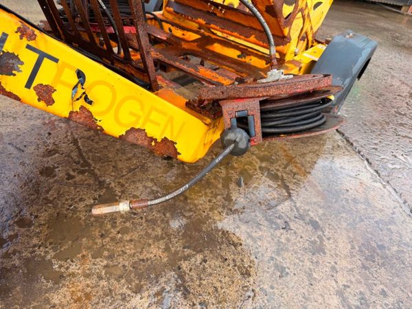 Gas bottle trolly thing 380855847