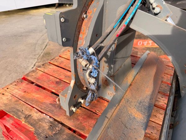 2018 CAM ROTATING CLAMP FORKLIFT....799V 380855802