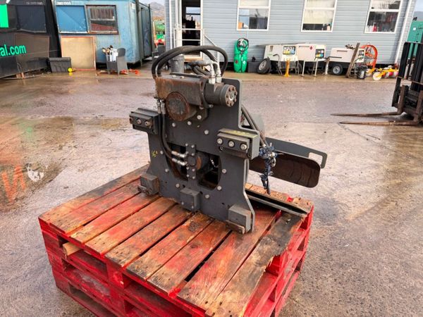 2018 CAM ROTATING CLAMP FORKLIFT....799V 380855811