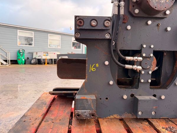 2018 CAM ROTATING CLAMP FORKLIFT....799V 380855819