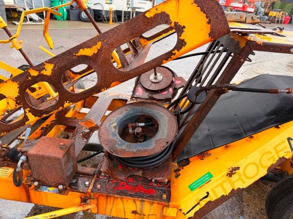 Gas bottle trolly thing 380855838