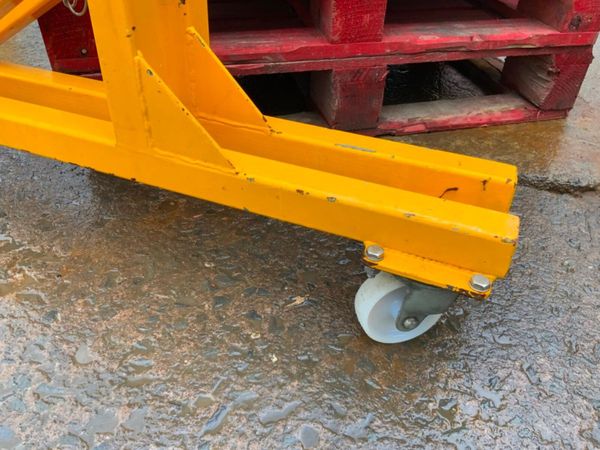 TELESCOPIC SUPPORT FRAME / LEGS............4040. 380856142