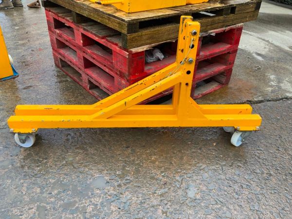 TELESCOPIC SUPPORT FRAME / LEGS............4040. 380856143