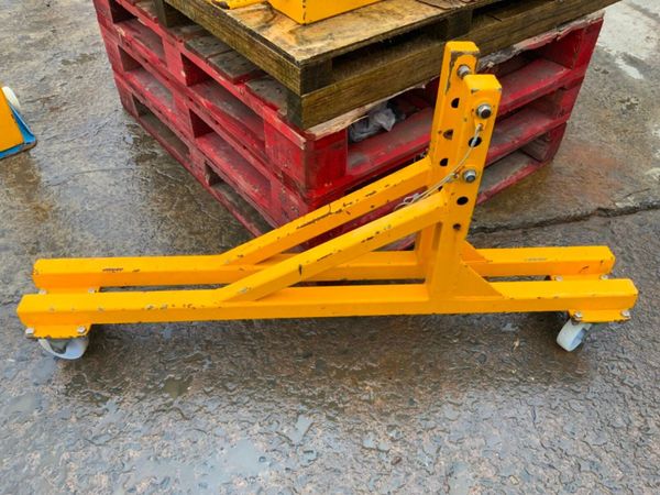 TELESCOPIC SUPPORT FRAME / LEGS............4040. 380856147