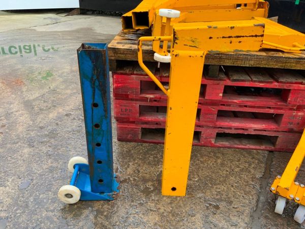 TELESCOPIC SUPPORT FRAME / LEGS............4040. 380856152