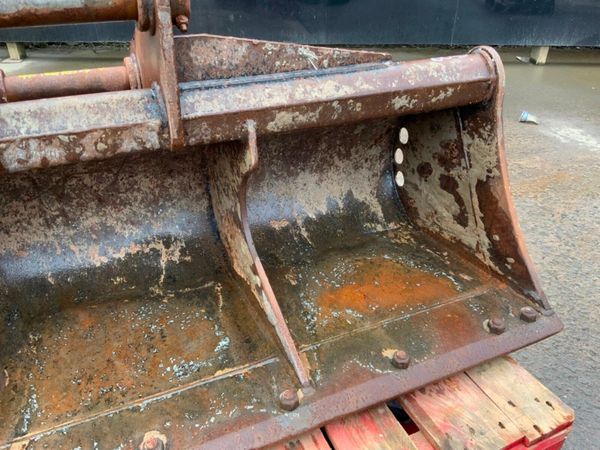 60" RHINOX GRADING BUCKET.....60mm PINS......661v. 380856121