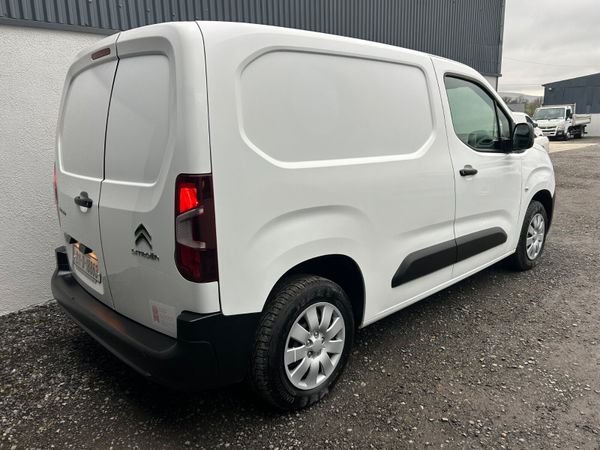 2021 Citroen Berlingo - 101kms/  Inc Vat price 380858101