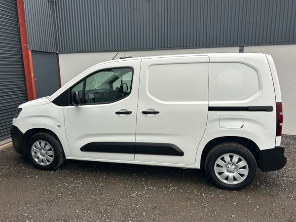 2021 Citroen Berlingo - 101kms/  Inc Vat price 380858103