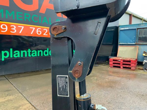 MINI SKID BACK ACTOR ATTACHMENT...........TM2. 380800043