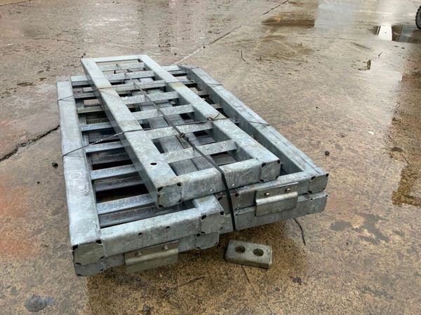 UNUSED GALVANISED LOADING RAMPS...104 380800012