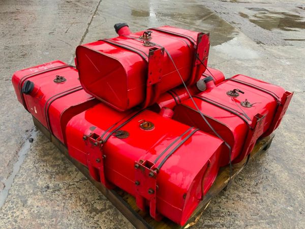 100lts FUEL TANKS. CRADLE & STRAPS............47R 380800025