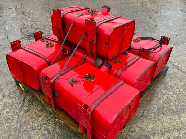 100lts FUEL TANKS. CRADLE & STRAPS............47R 380800027