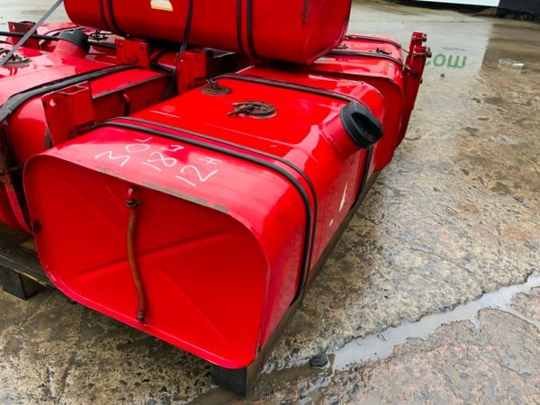 100lts FUEL TANKS. CRADLE & STRAPS............47R 380800030