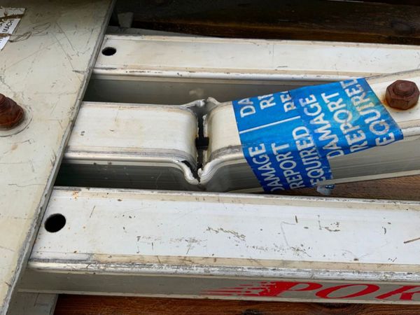 ALUMINIUM MOBILE / PORTABLE GANTRY.......3547. 380805452