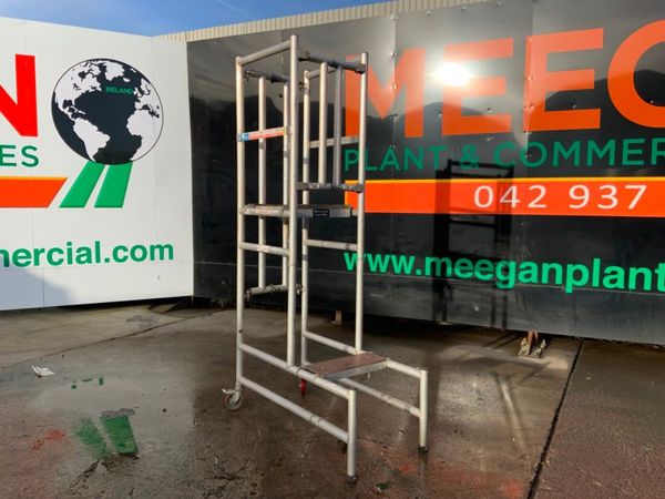 ALUMINIUM PODIUM ACCESS PLATFORM.......2620. 380805464