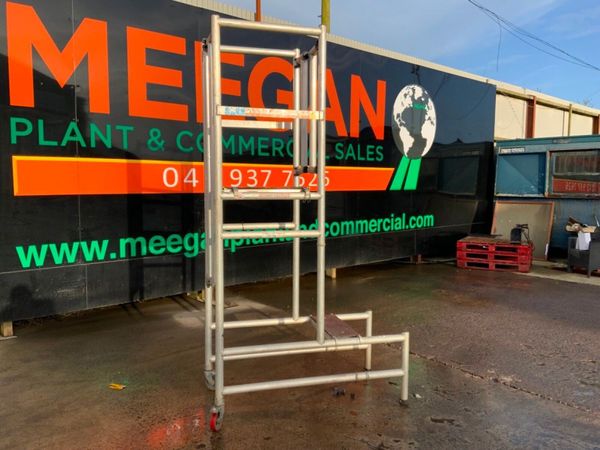 ALUMINIUM PODIUM ACCESS PLATFORM.......2620. 380805466