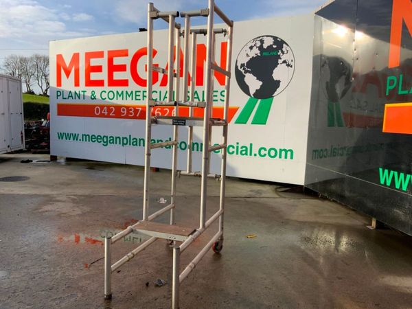 ALUMINIUM PODIUM ACCESS PLATFORM.......2620. 380805478