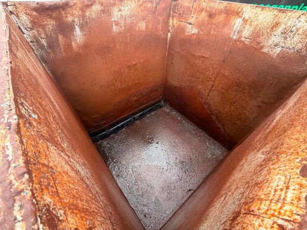 BOTTOM OPENING TIPPING SKIP .....373V 380819486