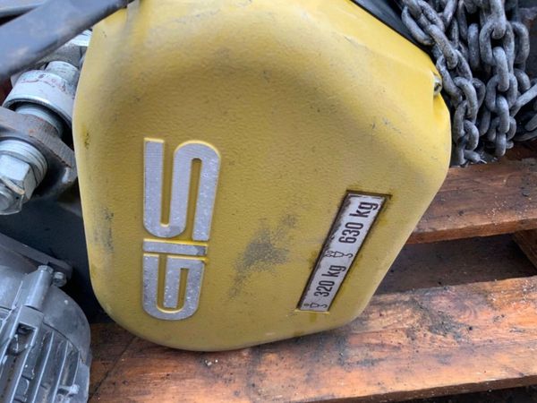 GIS  WORKSHOP CHAIN HOIST....GANTRY WINCH. 380819427