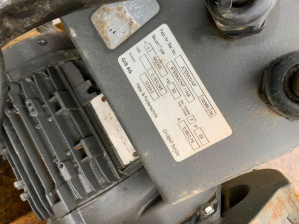 GIS  WORKSHOP CHAIN HOIST....GANTRY WINCH. 380819428