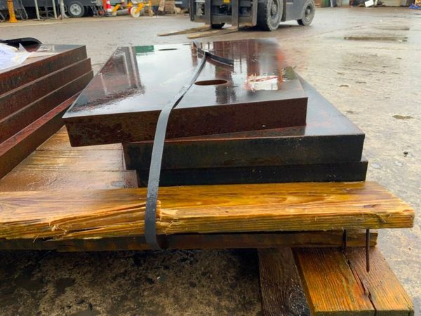 JAW CRUSHER CHEEK LINER....BLOW BAR.......598. 380819505