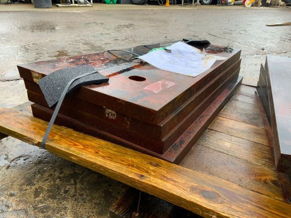 JAW CRUSHER CHEEK LINER....BLOW BAR.......598. 380819506