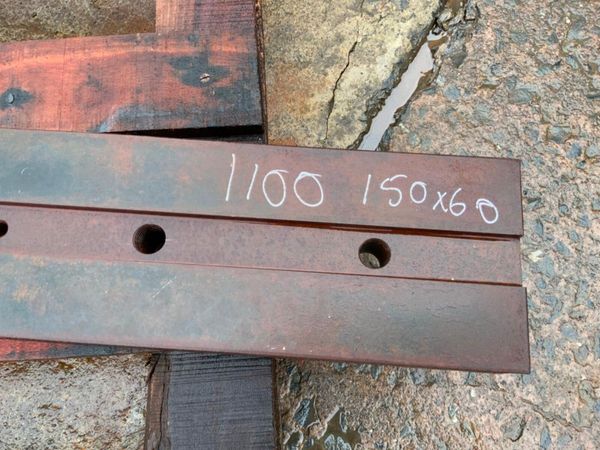 JAW CRUSHER CHEEK LINER....BLOW BAR.......598. 380819514