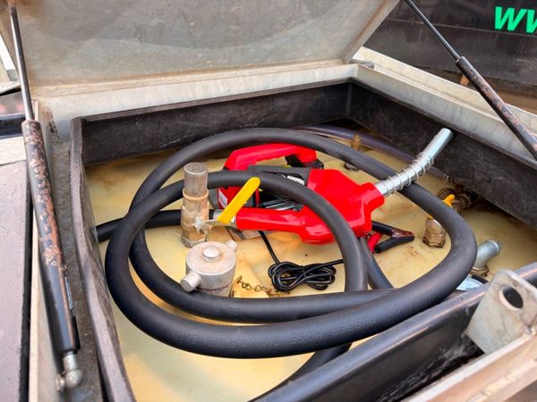 2,000 LITRE FUEL BOWSER NEW PUMP.....962 380838820