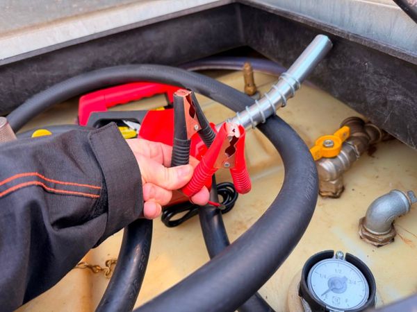 2,000 LITRE FUEL BOWSER NEW PUMP.....962 380838828