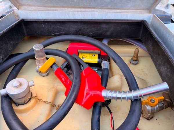 2,000 LITRE FUEL BOWSER NEW PUMP.....962 380838837