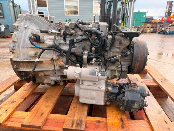 2017 MITSUBISHI CANTER AUTO GEARBOX + PTO 380839015