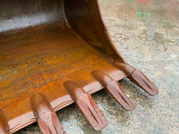 60" SCOOP TYPE DIGGING BUCKET......20 ton...154w 380992155