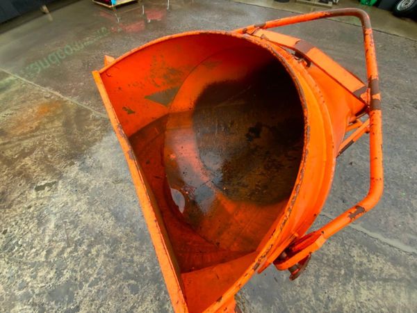 EICHINGER 500lts  CONCRETE POURING SKIP..23w. 380912174
