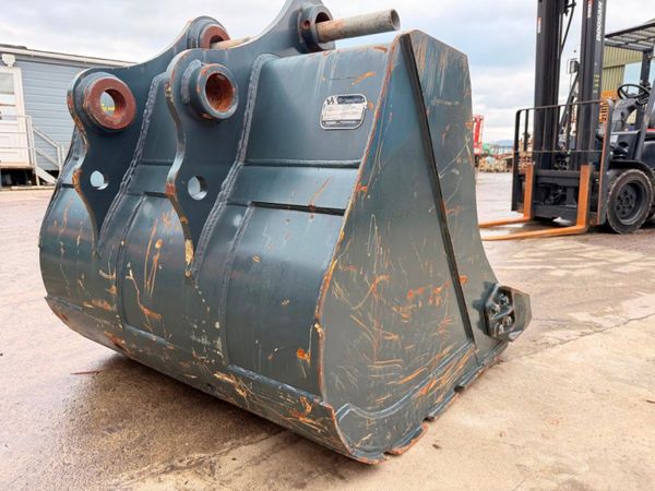 new 48 INCH  HYUNDAI BUCKET ....70mm ....264pf 381050384