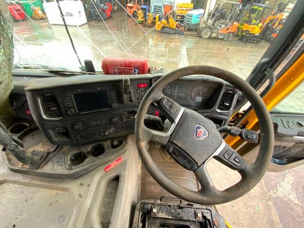 Scania P-Series 6 x 4 NEXT GEN p320 FUEL TANKER PA 381050452