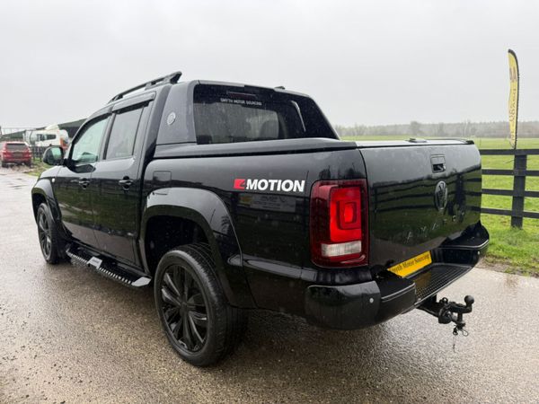 191 Volkswagen Amarok AVENTURA Black Ed****** 381050823